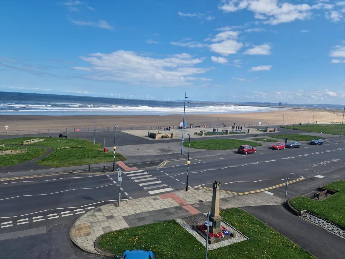 2 The Green, Exceptional Large House, Sea Views Loads Of Bathrooms Seaton Carew Bagian luar foto