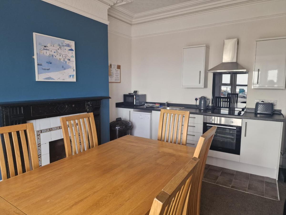 2 The Green, Exceptional Large House, Sea Views Loads Of Bathrooms Seaton Carew Bagian luar foto