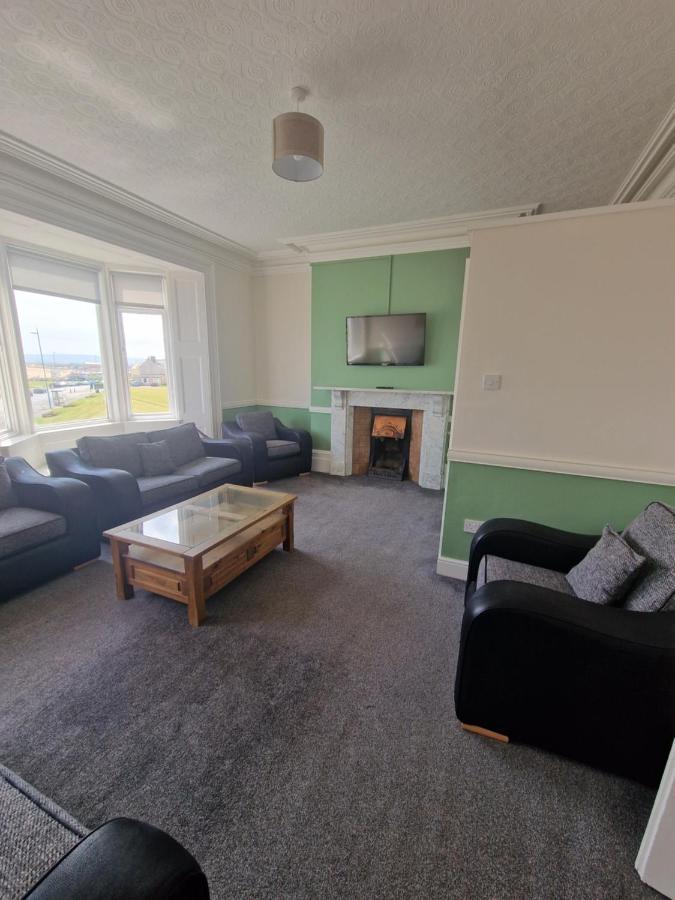2 The Green, Exceptional Large House, Sea Views Loads Of Bathrooms Seaton Carew Bagian luar foto