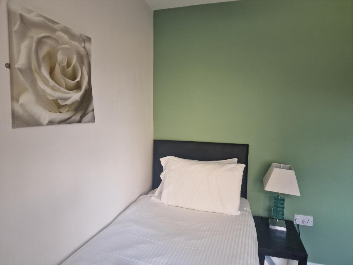 2 The Green, Exceptional Large House, Sea Views Loads Of Bathrooms Seaton Carew Bagian luar foto