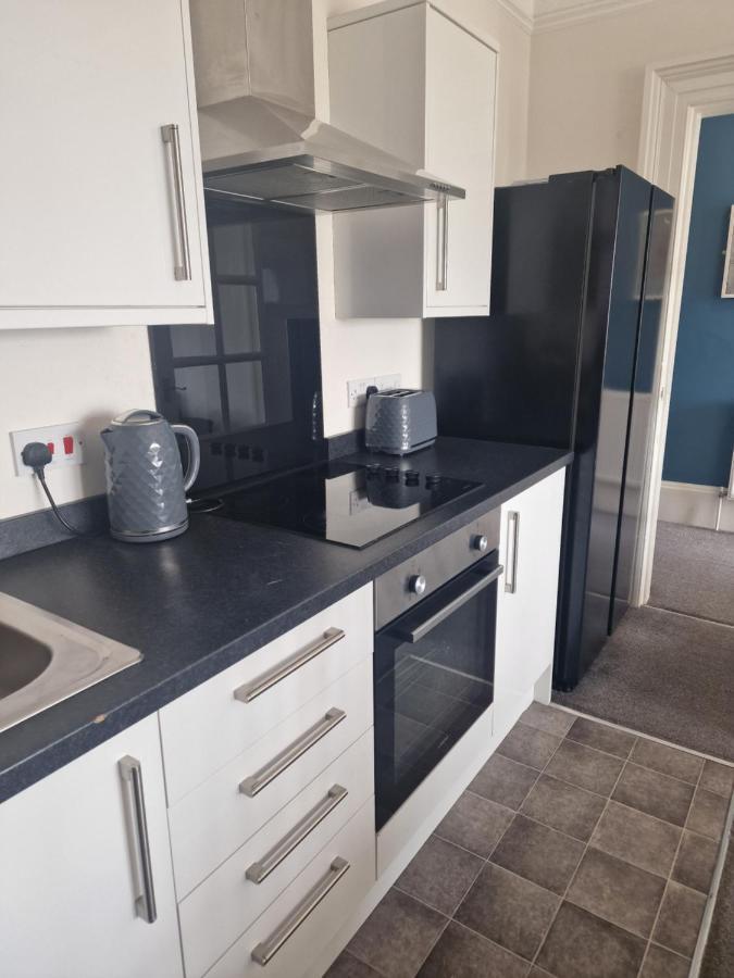 2 The Green, Exceptional Large House, Sea Views Loads Of Bathrooms Seaton Carew Bagian luar foto