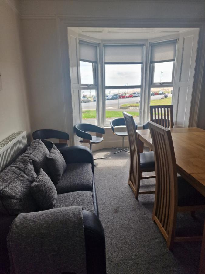2 The Green, Exceptional Large House, Sea Views Loads Of Bathrooms Seaton Carew Bagian luar foto