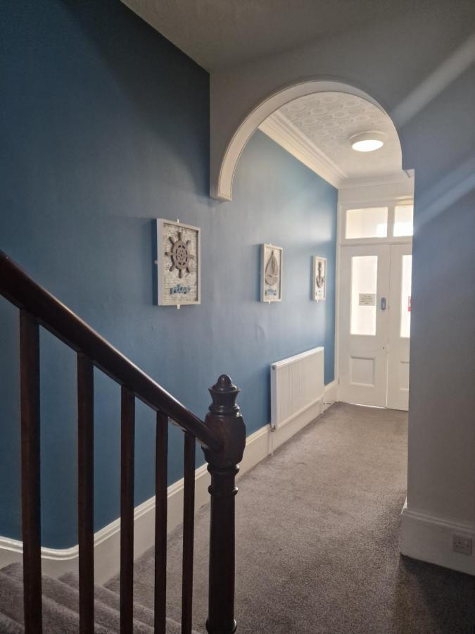 2 The Green, Exceptional Large House, Sea Views Loads Of Bathrooms Seaton Carew Bagian luar foto